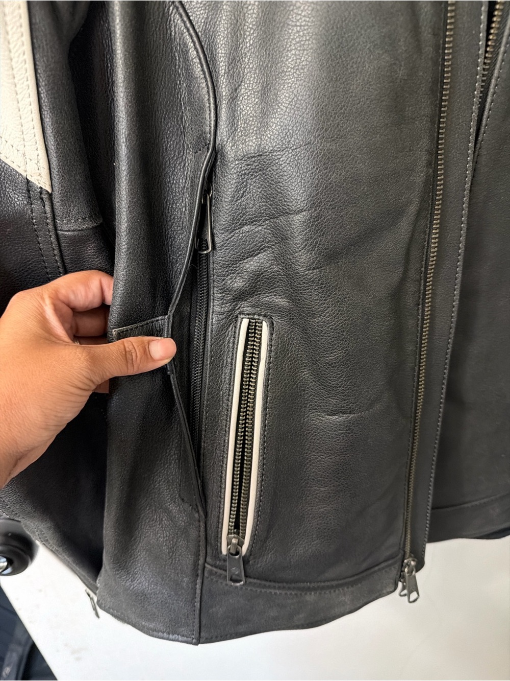 Harley-Davidson Black, Cream & Orange Racing Leather Jacket - Picture 9 of 10
